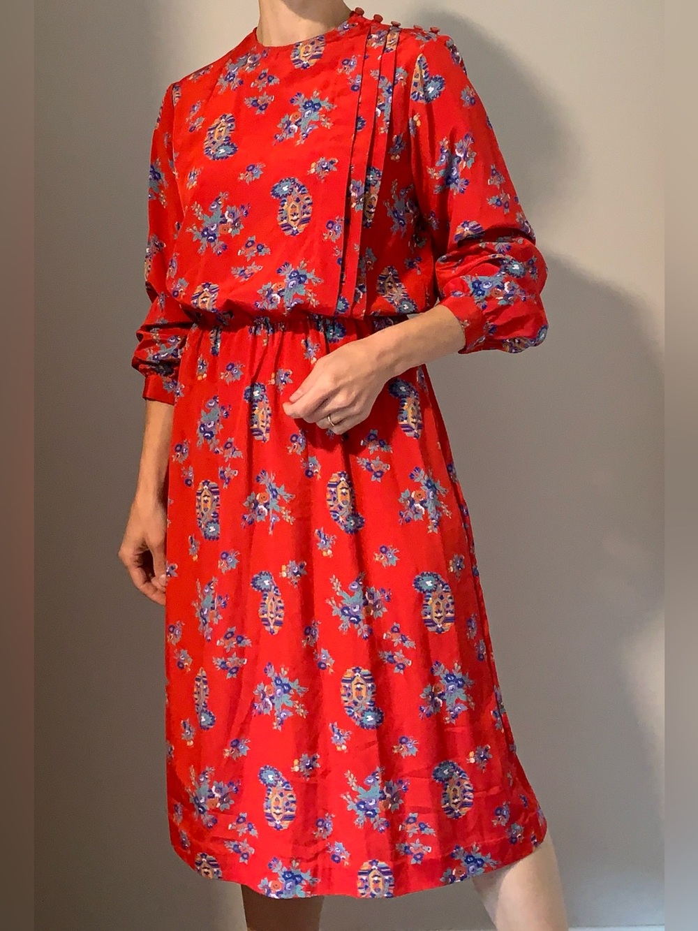 Vintage Red Floral Long-Sleeve Midi Dress